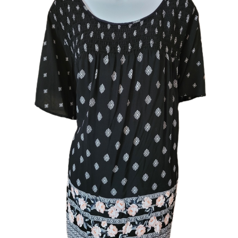 Torrid 4X Black Shirt With Floral Border NWOT